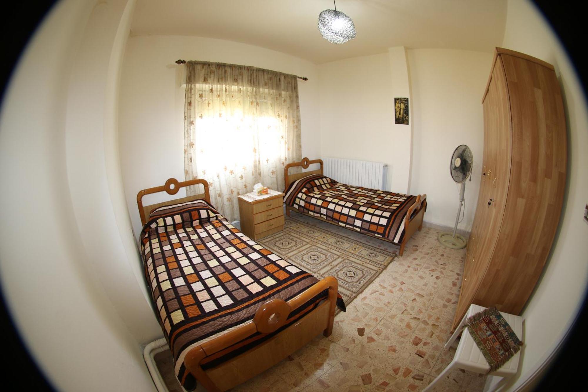 Alice & Andrew Apt. Few Steps To Madaba Old City Center エクステリア 写真